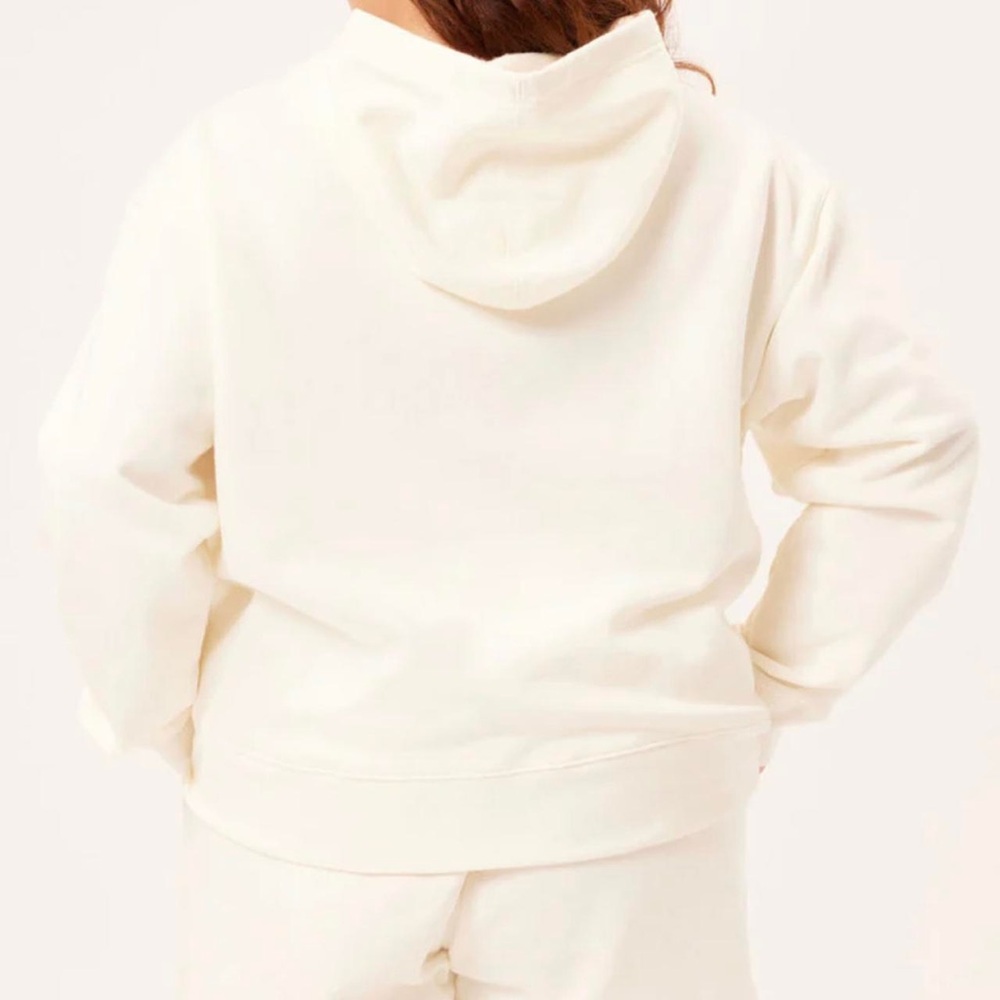 Girlfriend Collective 50/50 Classic Hoodie - Picture 2 of 9